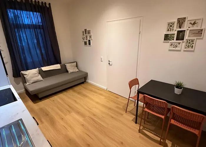 Zentral Gelegenes Am Hbf Bm30 *